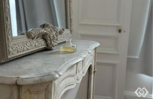 Élégant appartement haussmannien en hypercentre - Foto 10