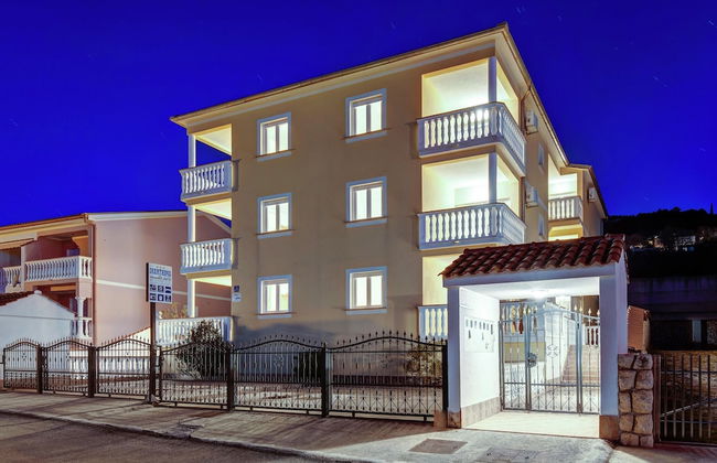 Luring Apartment in Dramalj with Hot Tub - Foto 35