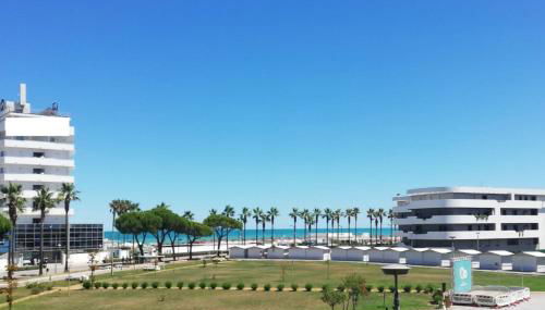 White-blue vibes, seafront 2-bedroom apt - Foto 2
