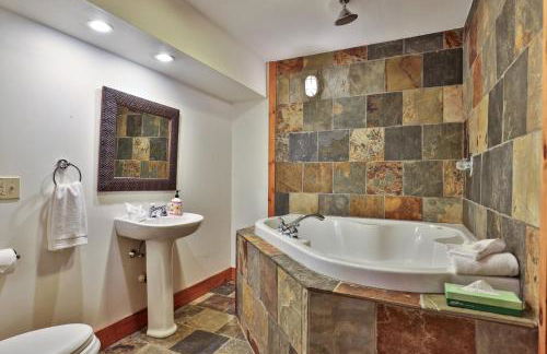 Spacious Vermont Mountain Retreat - 4BR,4BA - Near Skiing & Hiking - Perfect for Groups - Foto 30