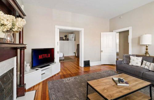 Pet-Friendly Benton Park 1BR Apt with Private Backyard - Foto 7