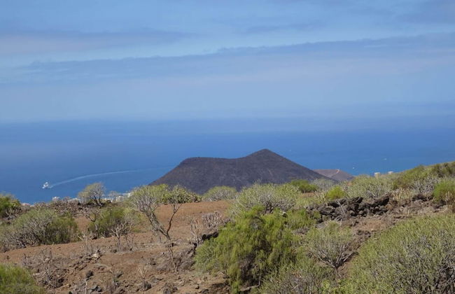 Lovely Apartment in Arona - Photo 1