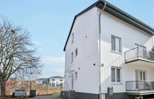 Prime Host Balcony Apartment - Photo 34