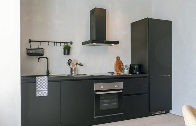 Industrial Apartment With Terrace in Antwerp - Photo 36