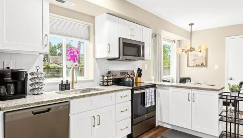 Spacious 1BR Flat, Workspace, King Bed - Foto 3