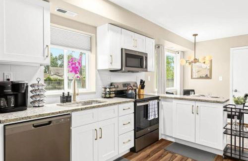 Spacious 1BR Flat, Workspace, King Bed - Foto 3