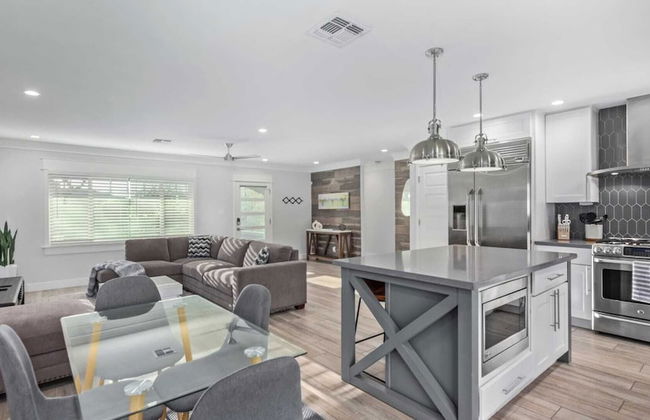 Sunsets on 11th by Avantstay Resort-style Pool + Hot Tub Game Room - Foto 16