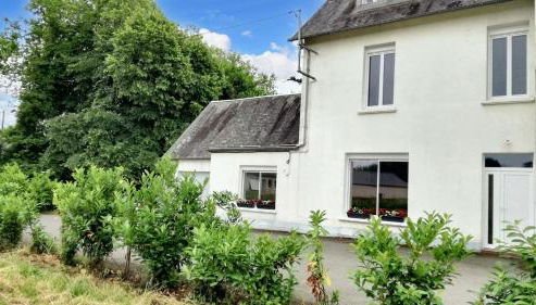 Maison cosy à Pontorson avec jardin clos et terrasse - Foto 2