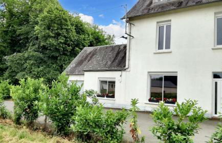 Maison cosy à Pontorson avec jardin clos et terrasse - Foto 2