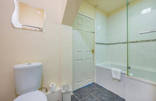 *G11H* for a cosy luxurious lovely stay + Free Parking + Free Fast WiFi perfect for work or pleasure* - Foto 6