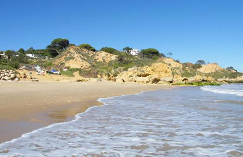 Luxurious first floor apartment with balconies overlooking pool and gardens. - Foto 39