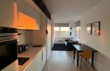 Voyager Haus Apartments, EV Charging Stations, London Heathrow Airport, LHR, Terminal 4, RE-Energise & GO - Foto 65