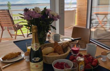 Modernes Apartment am Hafen mit Seeblick - Photo 11