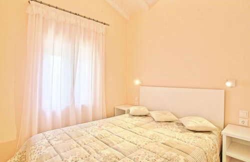 Villa Regina: Above Agni, superb views and pool - Photo 28