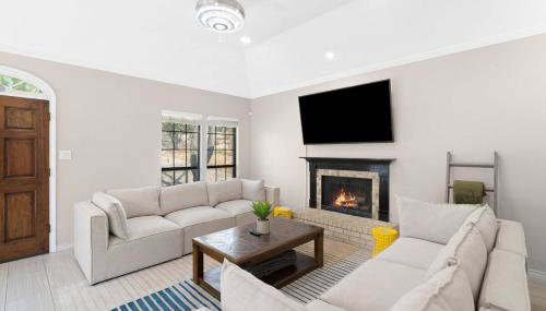 The Corniest Property in Texas ♥ 4 BR ♥ 1/4 Acre ♥ - Foto 3