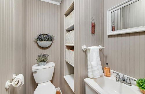 Lakefront Home Dock Covered Deck Fire Pit Dogs OK - Foto 13