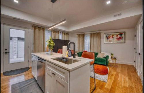 Modern & Colorful ~ 5* Location - Foto 28