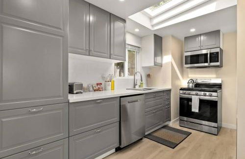 Charming Zen Venice Beach 3BR Home w/Patio & W/D - Foto 4