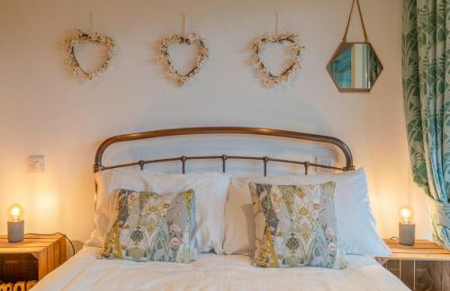 Firecrest - Photo 10