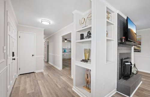 Perfect cute home in Garner with firepit & king bed - Foto 5