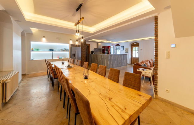 Former Hotel with Swimming Pool, Hot Tub, Sauna for Family Groups - Foto 32