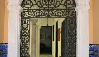 Casa S. XIX en pleno centro de Carmona - Foto 1