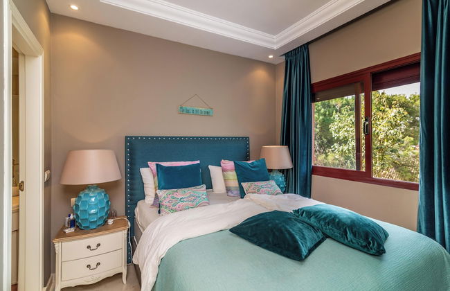 Luxury 2-bed Apartment Elviria - Pool, Sauna & gym - Foto 2