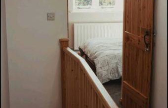 Charming 2 Bedroom Cottage mid town on quiet road, sleeps 4 - Foto 7