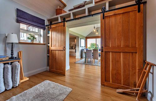 Finest Retreats - The Coach House at Tybroughton - Photo 10