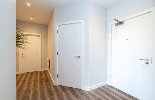 #94 Lux Crosby Gardens Apartment - 10 mins to Crosby Beach - Sleeps 4 - " Perfect for Business travelers and Small Families - Free Parking" - Foto 8