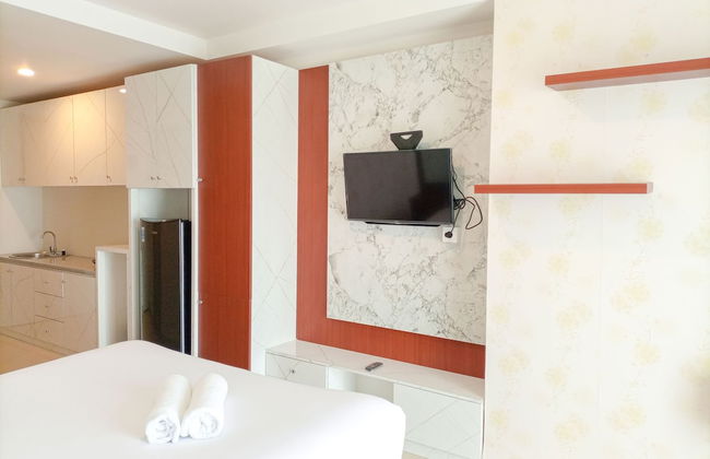 Elegant And Minimalist Studio At Mataram City Apartment - Foto 18