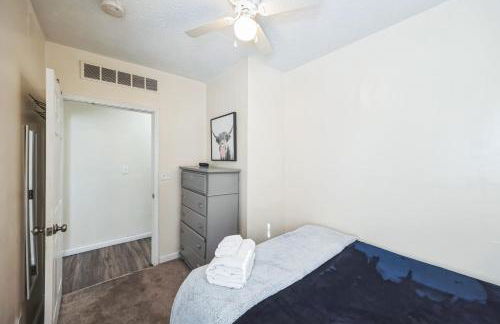 Charming Getaway on Ash St- Minutes from Cinci - Photo 4