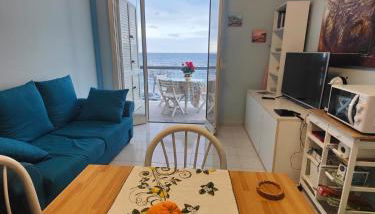 Mirone Apartment FRONTE MARE beachfront house - Foto 1