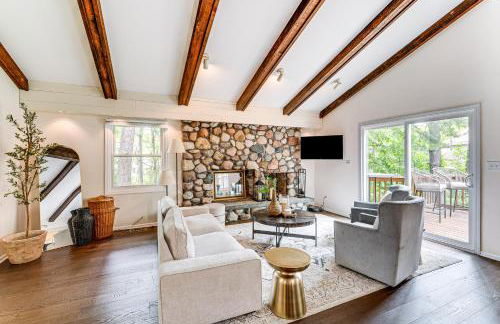 Geneva Lake Adventures Family Retreat with Patio - Foto 3