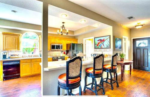 Massive lakefront home with HOT TUB - Foto 35