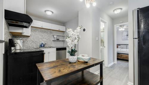 Atlanta Zoo Free Private Driveway Parking 1B-1B - Foto 3, stove