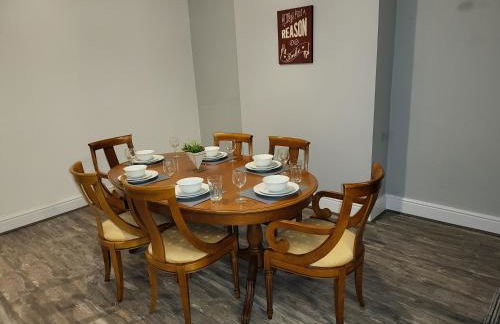 Cheadle village - Photo 3