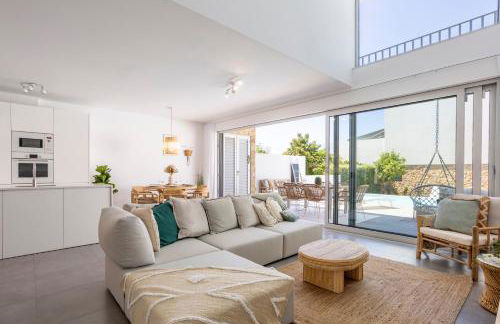 Stylish 3-Bedroom Villa Haven with a Private Pool - Foto 2