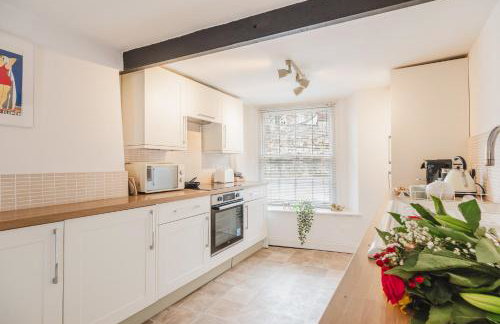 Charming Cotswolds Retreat in the Heart of Dursley - Foto 22