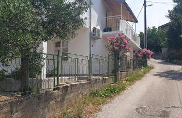 Babaloo Beach Apartments - Photo 32