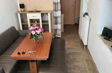 Halle, TOP -PREISE, große 79 qm SD FeWo, EG, wahlweise mit 1- 3 DZ, inklusiv TV Lounge, Küche, Bad WC Einfach und gut, Langzeitmieter VB Preise - Foto 51