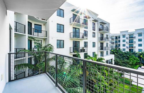 Sleek Doral Retreat 1 Bed Oasis With Free Parking - Foto 22