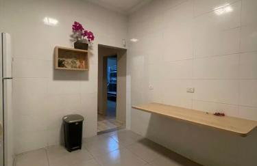 Casa Praia Grande 5min praia, 2 vagas, wi fi , 3 banheiros , piscina grande , freezer extra gelo , churrasqueira , até 9 pessoas - Photo 25