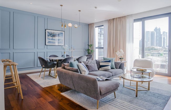 Aya - Awe-inspiring 2BR in City Walk with Balcony - Photo 22