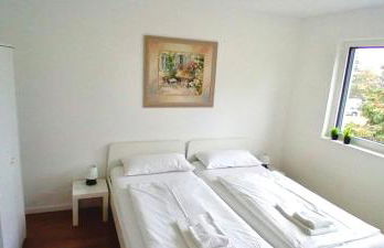 Neubau Appartement mit Terasse, privater Eingang,Parkplatz,Küche - Foto 8