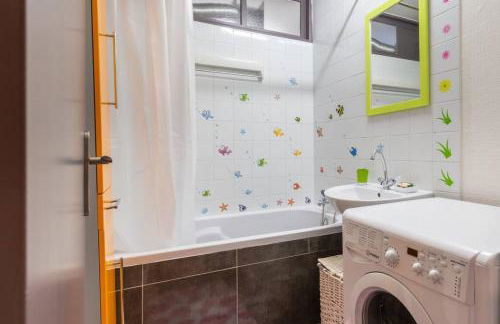 Superbe appartement spacieux avec parking gratuit - Foto 9