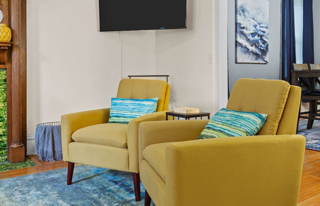 Lovely Historic Home in St Louis - JZ Vacation Rentals - Photo 16