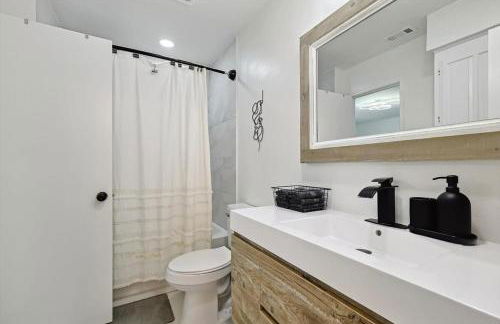 Plano Perfect Getaway - Pool Hot Tub BBQ Grill - Foto 21