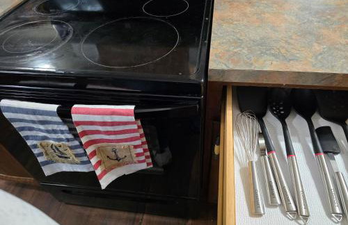 Newly Renovated Historic 6-Bedroom Manor, Where Timeless Elegance Meets Modern Luxury - Foto 52