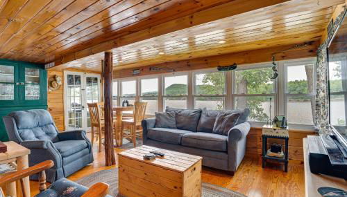 Waterfront Home on Lake Champlain with Dock and Kayaks - Foto 3